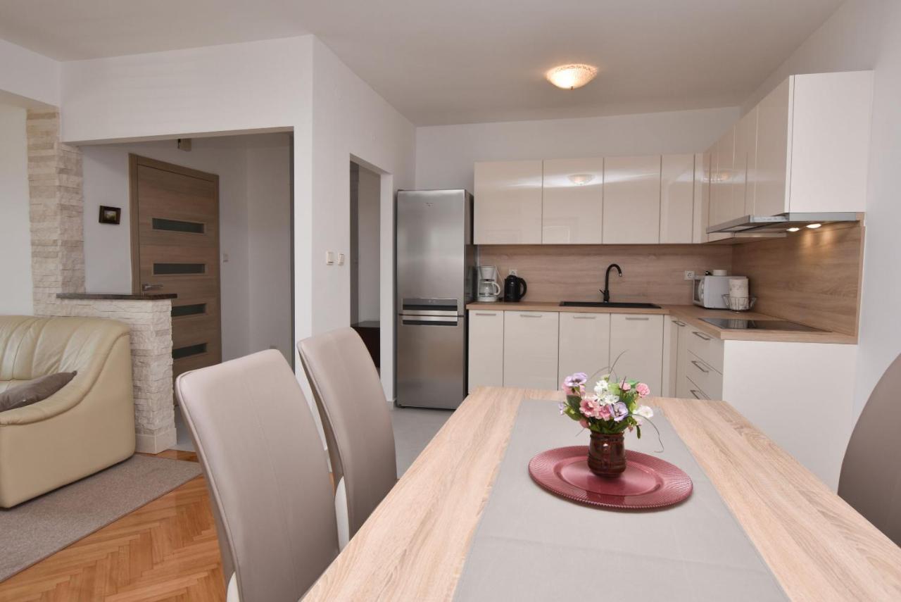 Apartments Danica Primosten Exterior photo