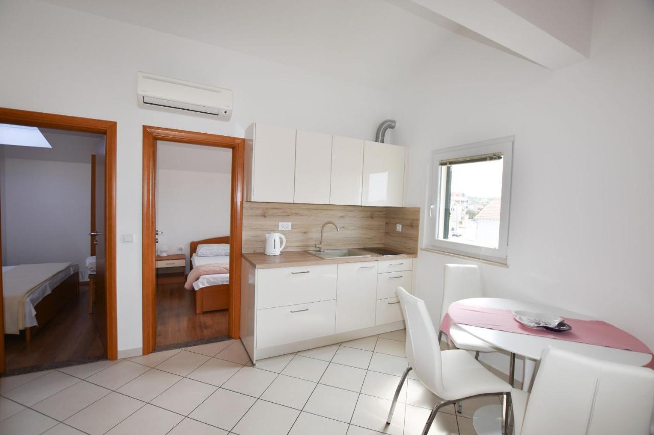 Apartments Danica Primosten Exterior photo