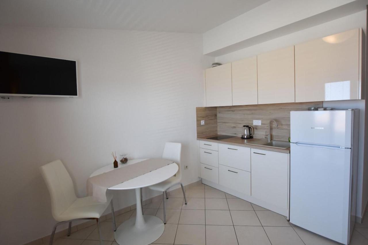 Apartments Danica Primosten Exterior photo