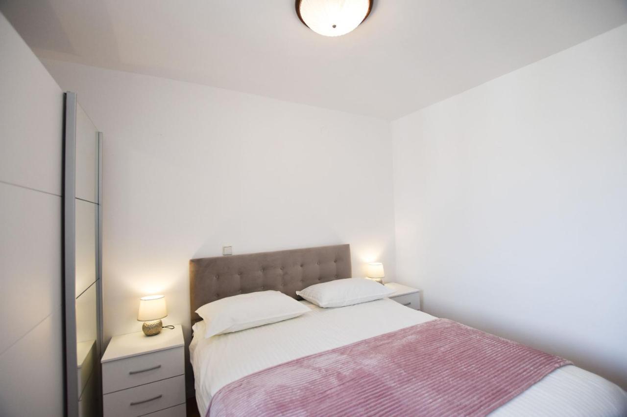 Apartments Danica Primosten Exterior photo