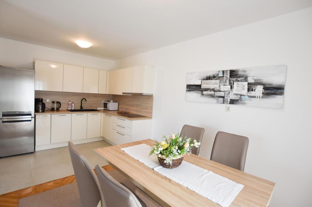 Apartments Danica Primosten Exterior photo