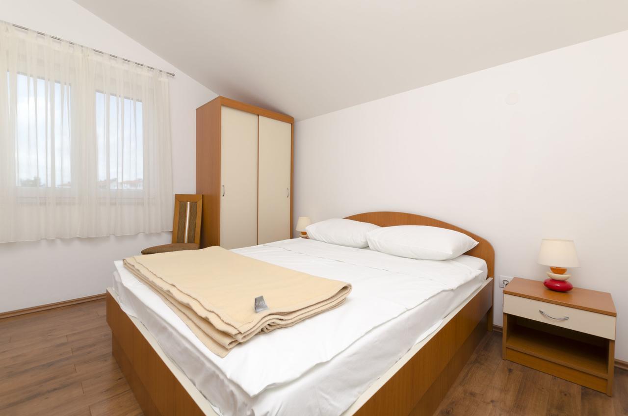 Apartments Danica Primosten Exterior photo