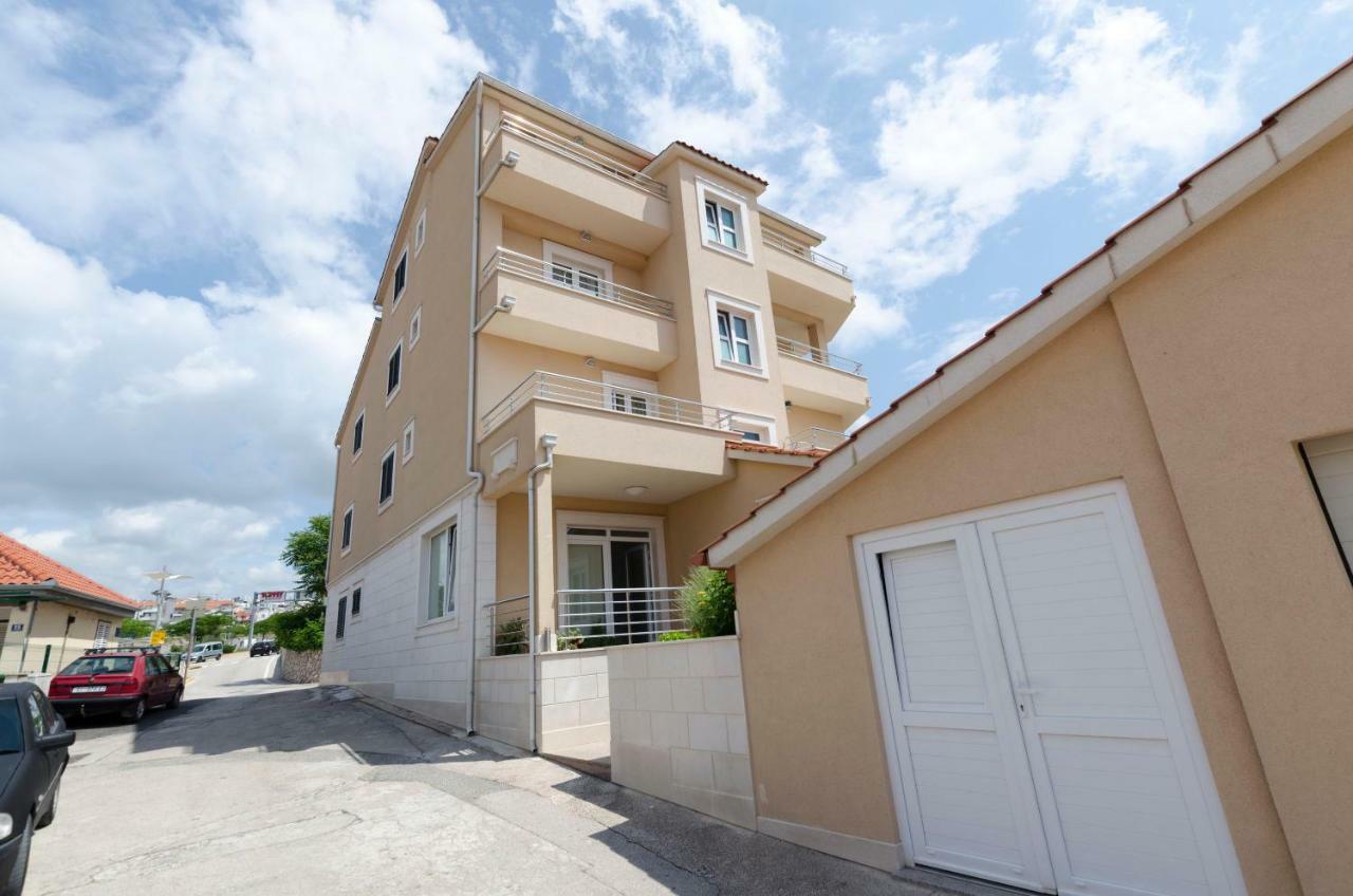 Apartments Danica Primosten Exterior photo